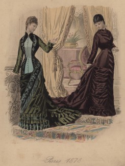 Два платья на стойке, прямого кроя, с длинным шлейфом, украшенные дополнительными складками и воланами. Красочная иллюстрация из популярнейшего во второй половине XIX века во Франции журнала La mode de Paris