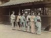 Шесть японок во дворе. Крашенная вручную японская альбуминовая фотография эпохи Мэйдзи (1868-1912). 