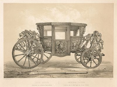 Старинная испанская карета из королевской коллекции в Мадриде. 