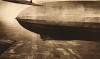Дирижабль "Граф Цеппелин". Фотография сделана с французского военного самолёта 25 апреля 1929 года во время полёта из Испании в Германию. L'Aéronautique d'aujourd'hui. Париж, 1938