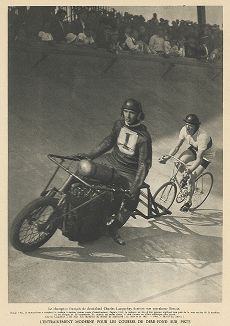 Французский велогонщик Шарль Лекуе со своим тренером. Les cyclisme, Париж, 1935