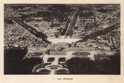Версальский дворец с высоты птичьего полёта. Фототипия из альбома Le Chateau de Versailles et les Trianons. Париж, 1900-е гг.