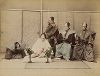 Сцена сэппуку, ритуального самоубийства самурая путем вспарывания живота. Крашенная вручную японская альбуминовая фотография эпохи Мэйдзи (1868-1912). 