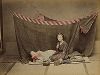 Москитная сетка. Крашенная вручную японская альбуминовая фотография эпохи Мэйдзи (1868-1912). 