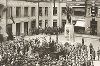 Митинг возле памятника Воровского. Лист 118 из альбома "Москва" ("Moskau"), Берлин, 1928 год