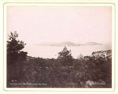 Вид на Принцевы острова (Адалары) в Стамбуле. 