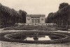 Версаль. Малый Трианон. Фасад со стороны сада. Фототипия из альбома Le Chateau de Versailles et les Trianons. Париж, 1900-е гг.