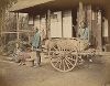 Японские крестьяне с повозкой. Крашенная вручную японская альбуминовая фотография эпохи Мэйдзи (1868-1912). 