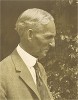 Генри Форд (1863 -- 1947 гг.) - инженер-механик, создатель крупнейших в мире автомобильных заводов, один из основателей автомобильной промышленности США. Фотография Тома Филлипса. 