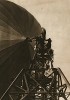 Швартовка прибывшего из Бразилии в США дирижабля «Граф Цеппелин». Лейкхерст, Нью-Джерси. 31 мая 1930 года. L'аéronautique d'aujourd'hui. Париж, 1938