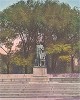 Памятник Аврааму Линкольну ("Стоящий Линкольн") в Линкольн-парке, Чикаго. Эта скульптура, выполненная Огастесом Сент-Годенсом в 1887 году, признана лучшей портретной статуей Америки.  