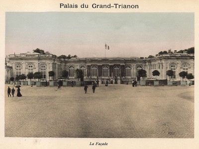 Версаль. Дворец Большой Трианон. Фасад. Из альбома фотогравюр Versailles et Trianons. Париж, 1910-е гг.